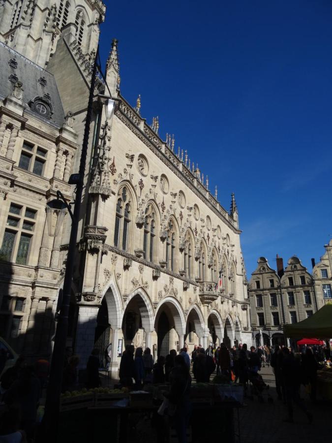Appart Pop 1 Centre Ville Calme Avec Parking Arras Bagian luar foto